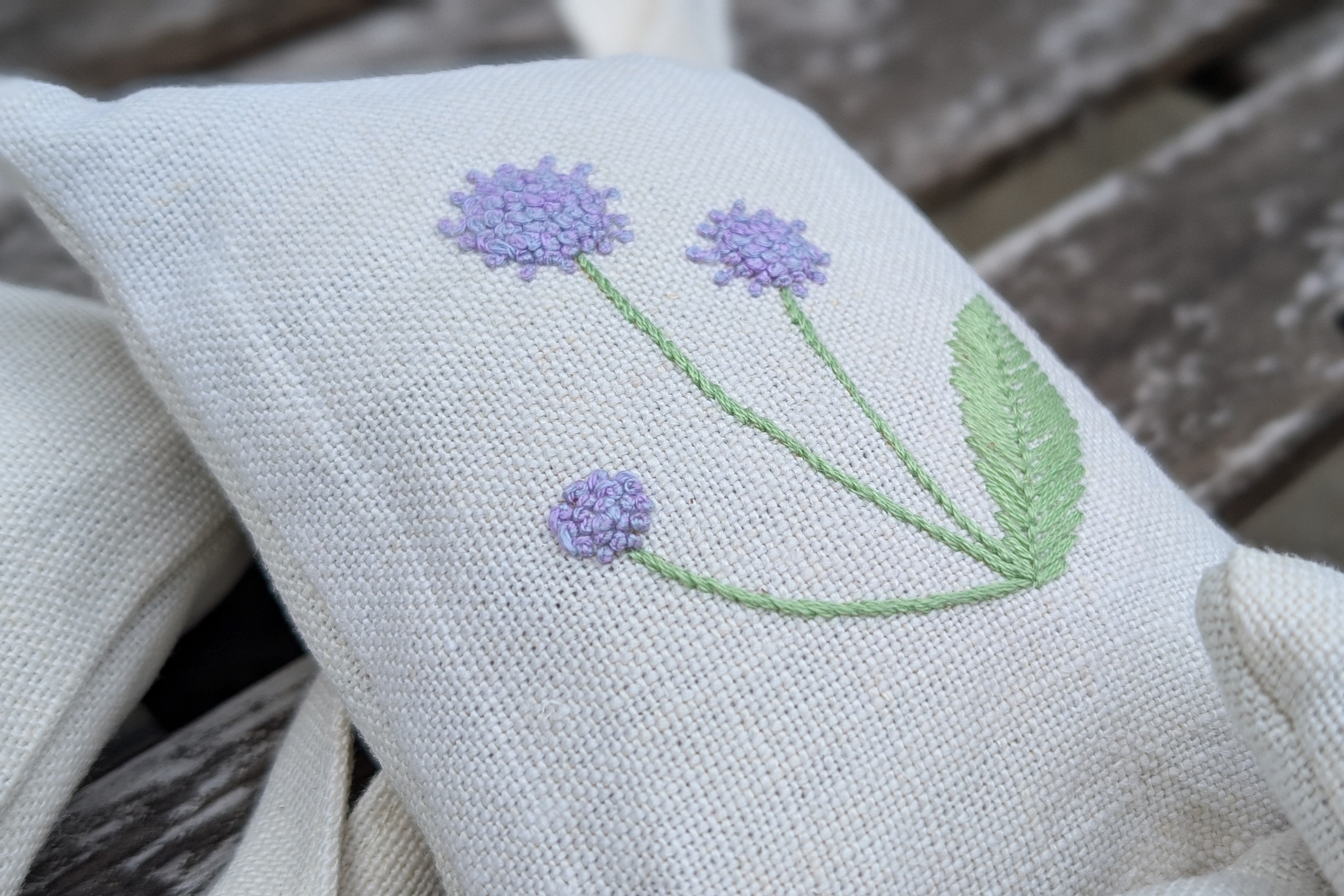 Devil_sBitScabiousLavenderBag-TheFestivalofQuilts.jpg
