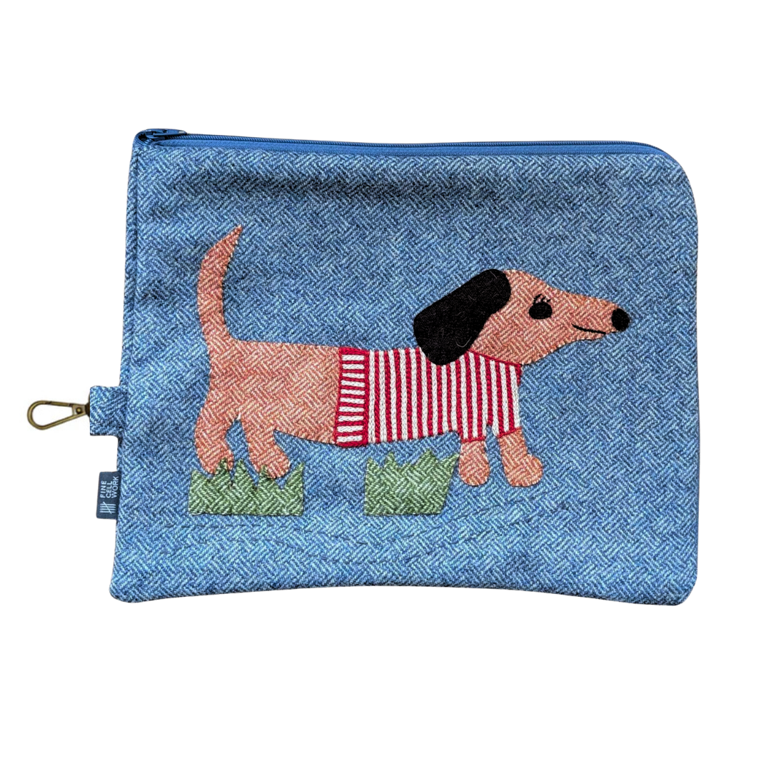 KitKempDachshundPouch-FineCellWork.png