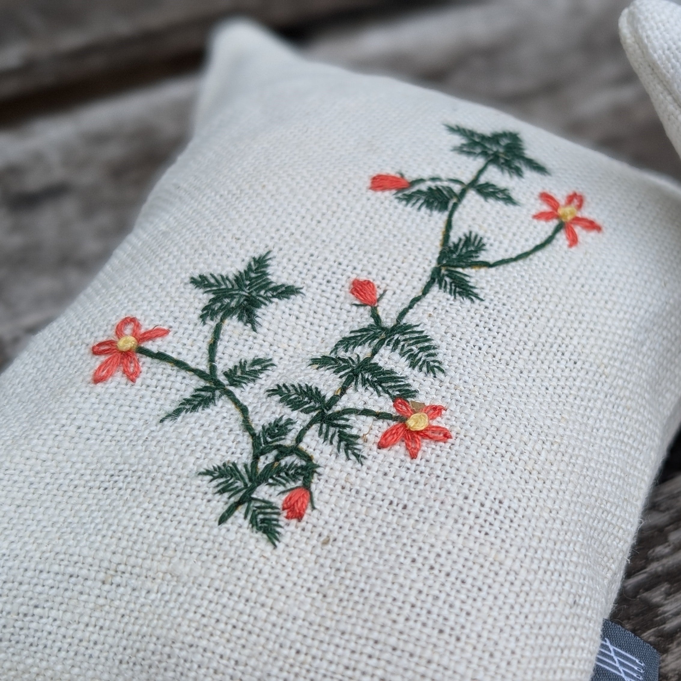 ScarletPimpernelLavenderBag-TheFestivalofQuilts_crop1.jpg