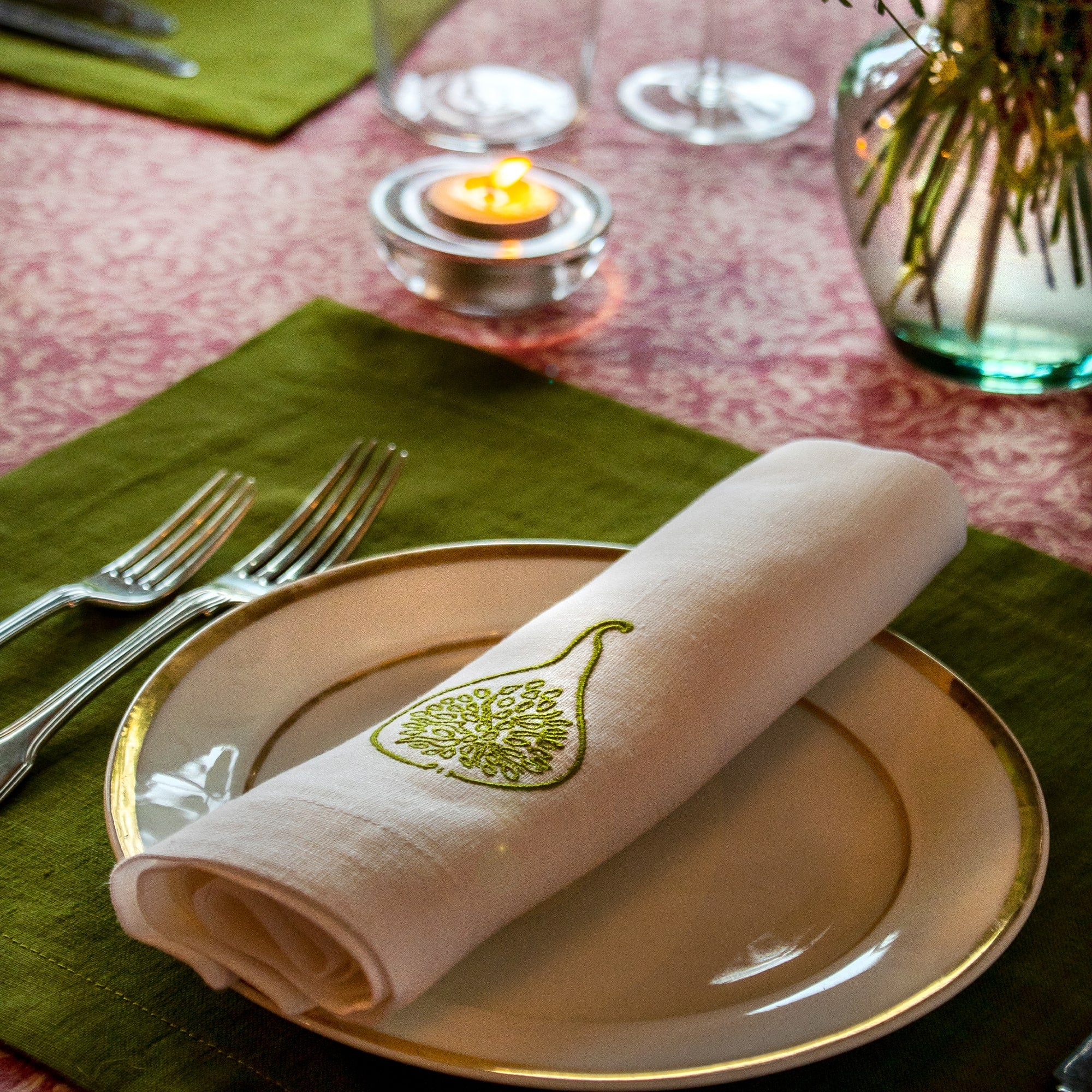 Set of 4 Fig Linen Table Napkins Green