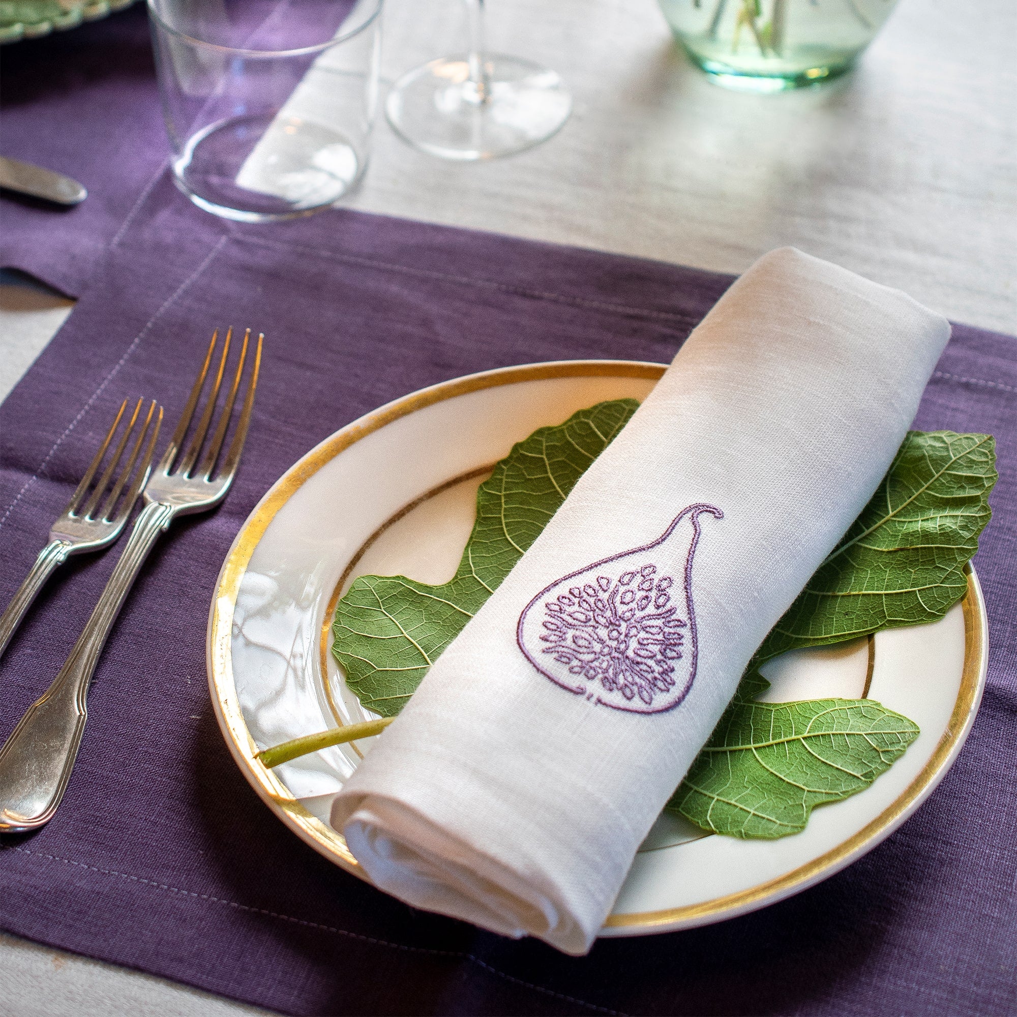 Set of 4 Fig Linen Table Napkins Purple
