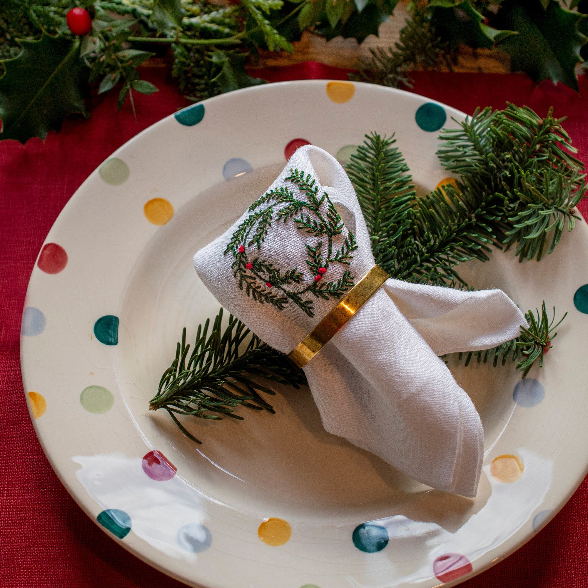 Set of 4 Hand-Embroidered Christmas Mistletoe and Wreath Linen Table Napkins